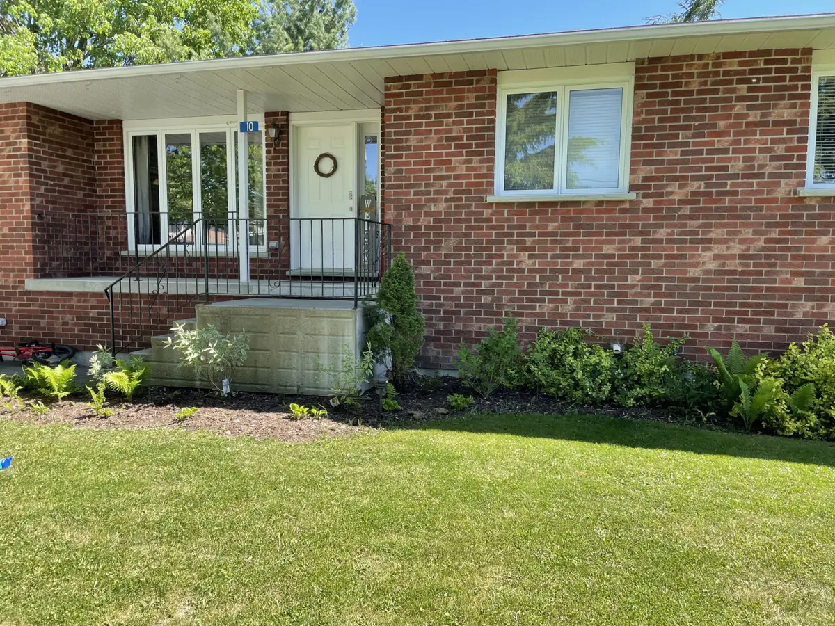 10 Frederick ST, Lansdowne Village, ON K0E 1L0