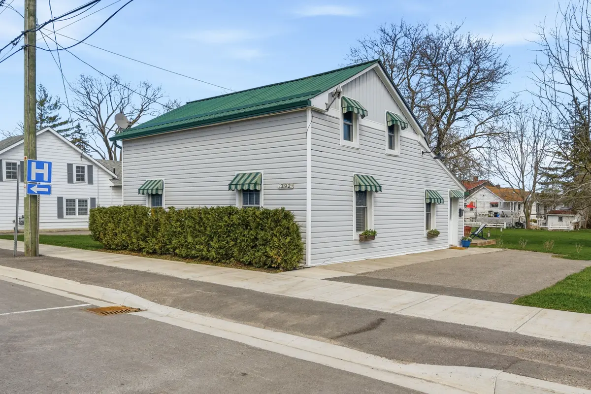 392 Picton Main ST, Prince Edward County, ON K0K 2T0