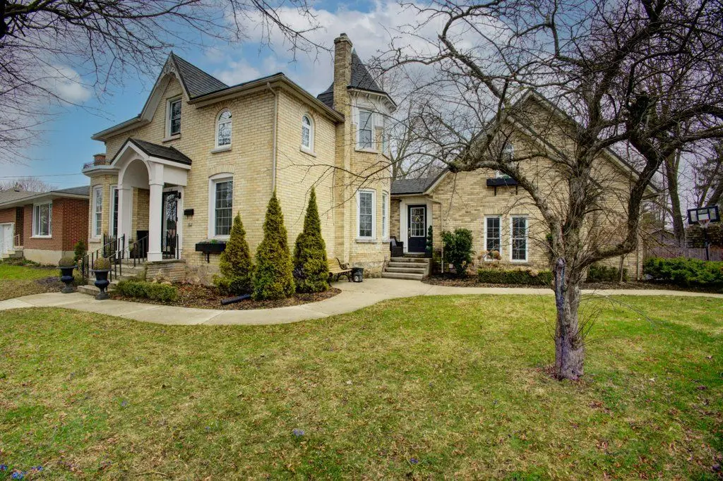 116 Walton ST, Wellington North, ON N0G 1A0