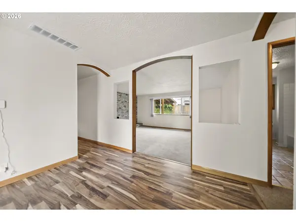 6335 SE MOLT ST, Milwaukie, OR 97267