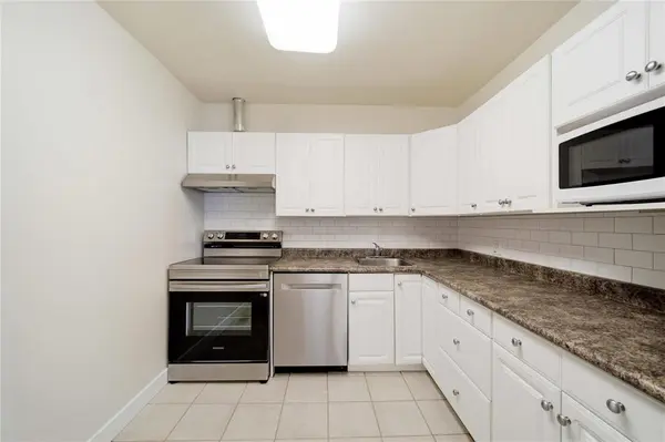 1 Snow ST, Winnipeg, MB R3T 0P8