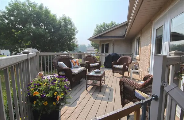 13 Brookside CRES, Portage La Prairie, MB R1N 3W9