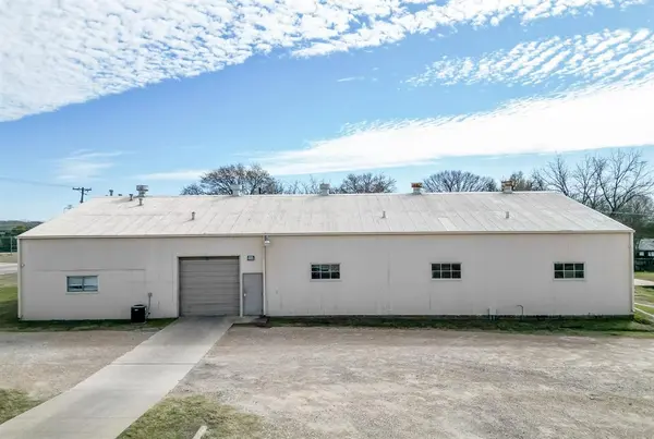 2309 N Preston Street, Ennis, TX 75119