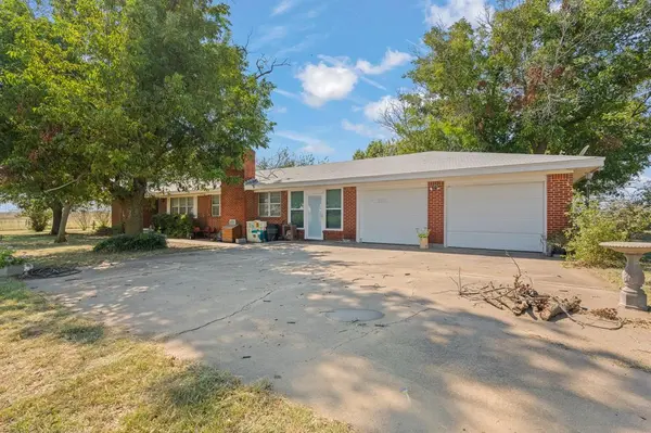 13201 County Road 1002, Godley, TX 76044