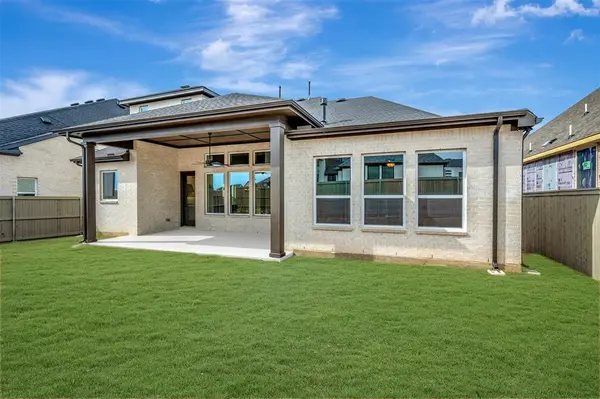 305 Short Cut Street, Northlake, TX 76247