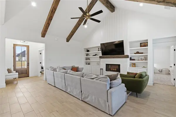 815 Wind River Pass, Azle, TX 76020