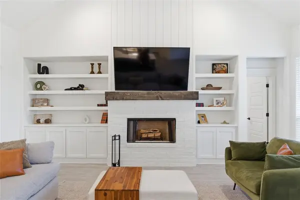 815 Wind River Pass, Azle, TX 76020