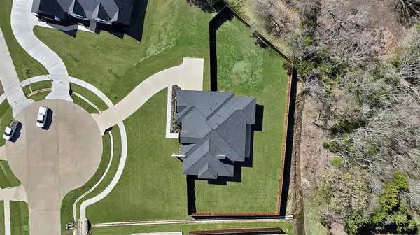 309 Whispering Way, Red Oak, TX 75154