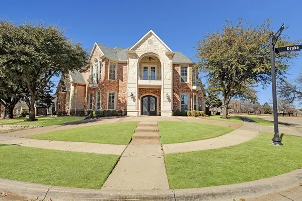 1004 Drake Drive, Euless, TX 76039