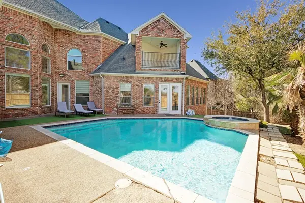 1004 Drake Drive, Euless, TX 76039