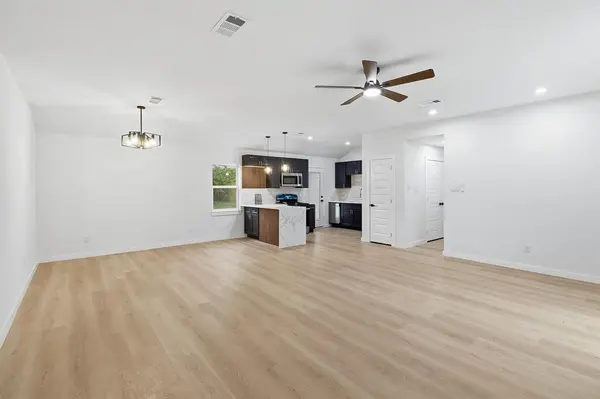 909 LISTER Drive, Garland, TX 75040