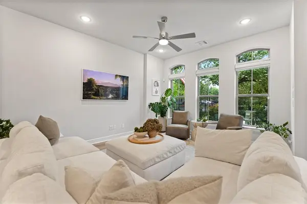 3710 Red Leaf Lane, Dallas, TX 75209