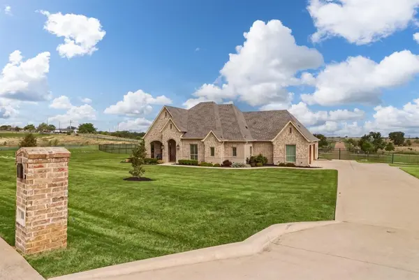 108 Bearclaw Circle, Aledo, TX 76008