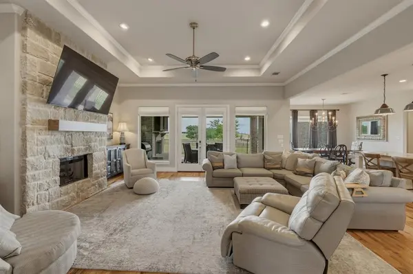 108 Bearclaw Circle, Aledo, TX 76008