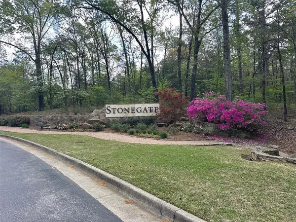 5860 Stonegate Trail, Tyler, TX 75703