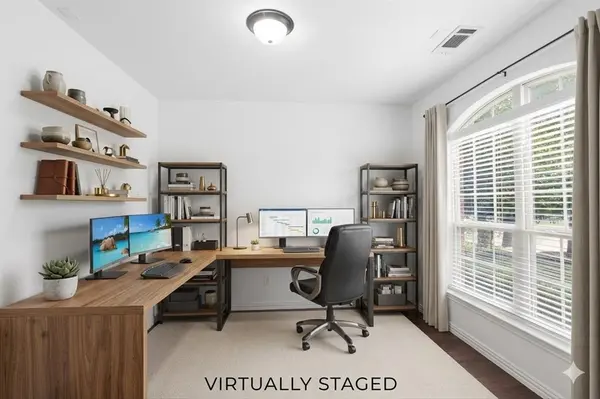 2529 Louis Lane, Lewisville, TX 75056