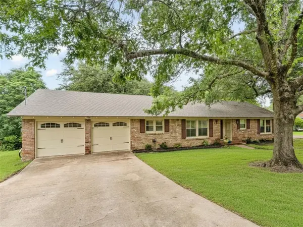 2325 Wooded Acres, Waco, TX 76710