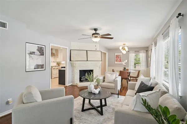 2403 W Colorado Boulevard, Dallas, TX 75211