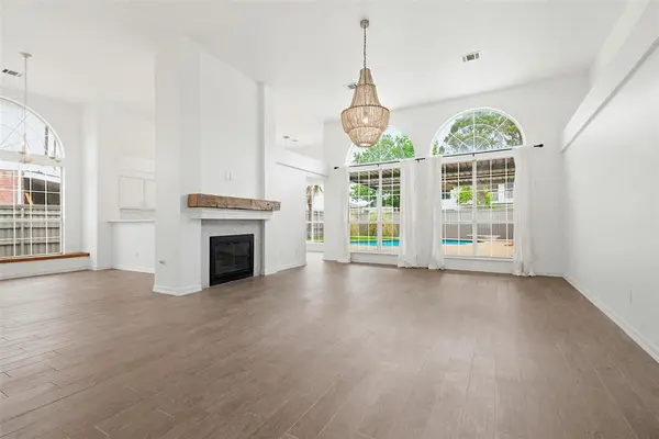 5718 Willowbrook Drive, Rowlett, TX 75088