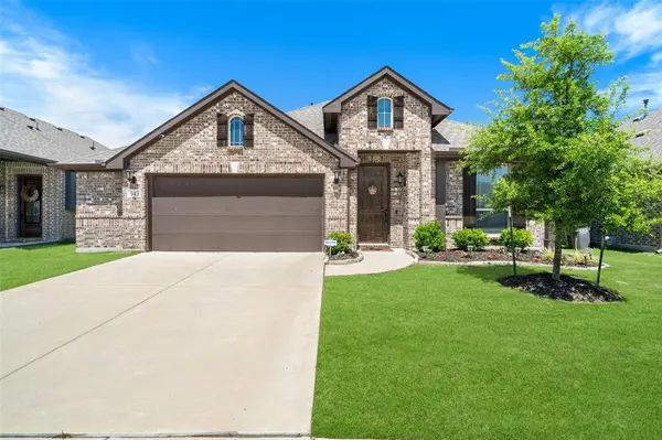 343 Winterwood Drive, Lavon, TX 75166