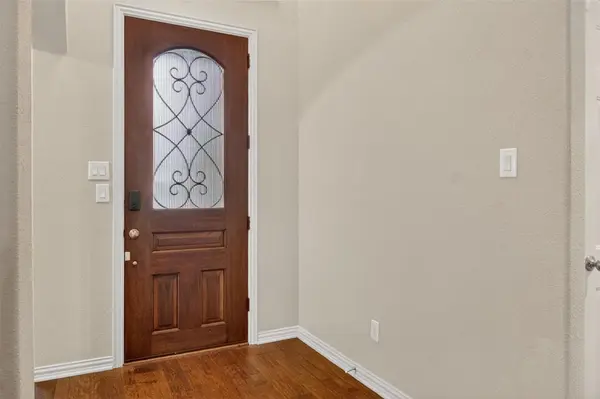 6132 Falls Lake Road, Fort Worth, TX 76179