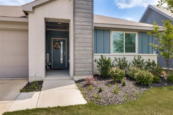 737 Trinity Park Trail, Alvarado, TX 76009