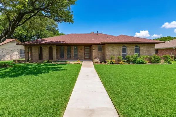 905 Bromwich Street, Garland, TX 75040