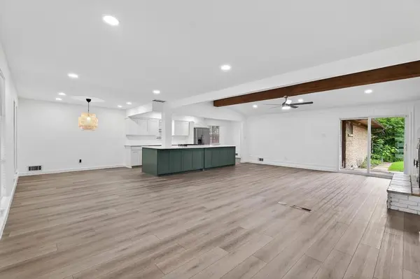 905 Bromwich Street, Garland, TX 75040