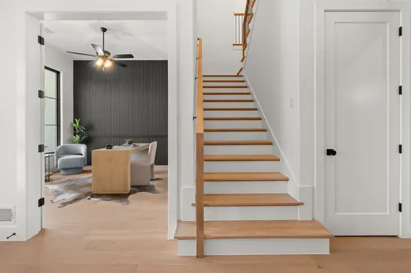 1770 Coopers Hawk Drive, Arlington, TX 76005