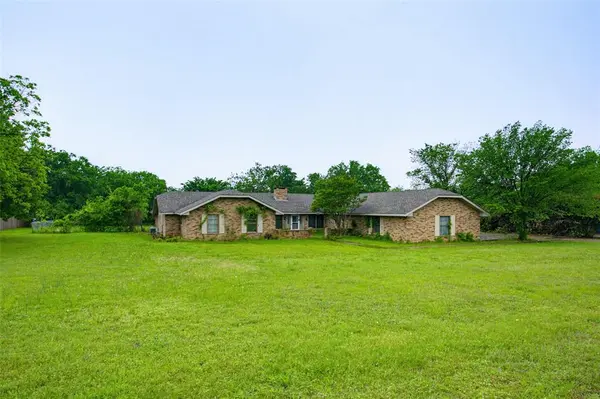 220 Green Ridge Drive, Double Oak, TX 75077