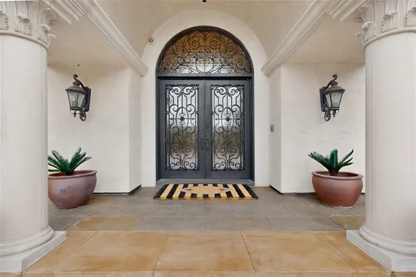 141 Cherokee Boulevard, Pottsboro, TX 75076