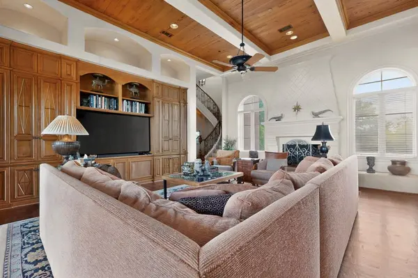 141 Cherokee Boulevard, Pottsboro, TX 75076