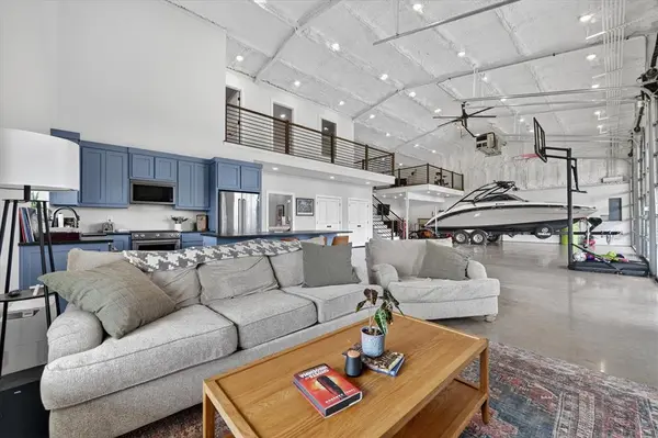 9082 Wolfe Run, Ponder, TX 76259