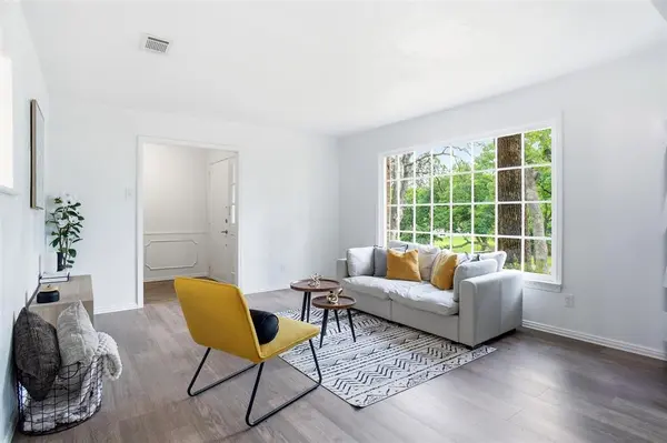 2907 Lakeshore Court, Arlington, TX 76013