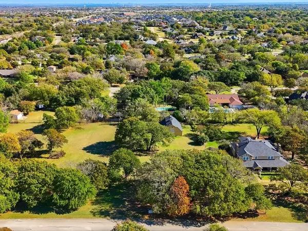 370 Oakview Drive, Double Oak, TX 75077