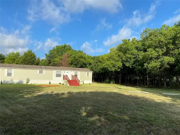 4201 N I 45, Ennis, TX 75119