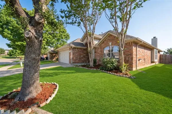 7247 Kentish Drive, Fort Worth, TX 76137