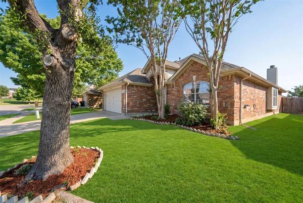 7247 Kentish Drive, Fort Worth, TX 76137