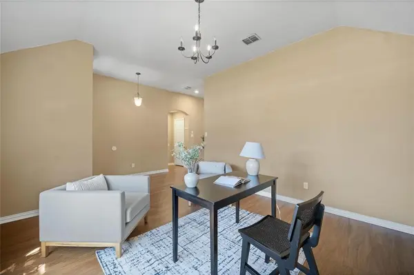 7247 Kentish Drive, Fort Worth, TX 76137