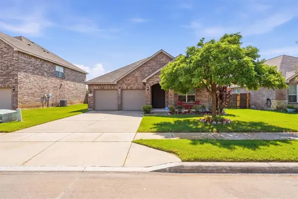 4241 Glen Abbey Drive, Fort Worth, TX 76036