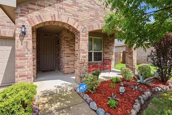 4241 Glen Abbey Drive, Fort Worth, TX 76036