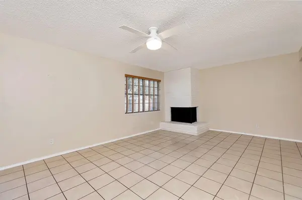 443 E Magnolia Lane, Duncanville, TX 75137