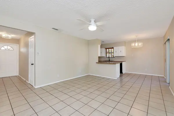 443 E Magnolia Lane, Duncanville, TX 75137