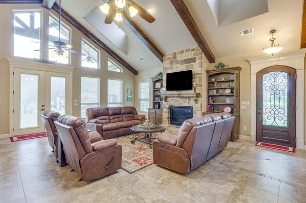 6417 Beacon Vista Circle, Granbury, TX 76049
