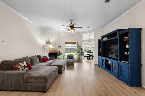 101 Saint James Court, Rhome, TX 76078