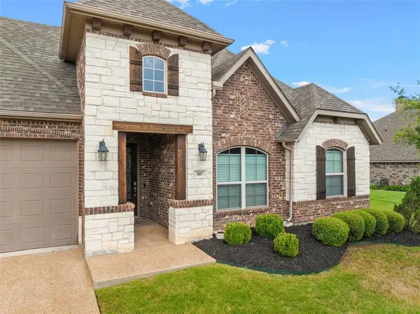 307 Oak Meadow Trail, Waco, TX 76657