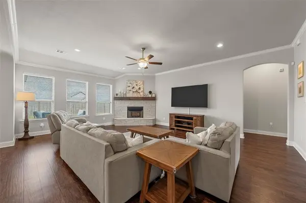 307 Oak Meadow Trail, Waco, TX 76657