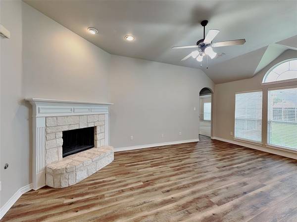 8713 Windblow Court, Fort Worth, TX 76123