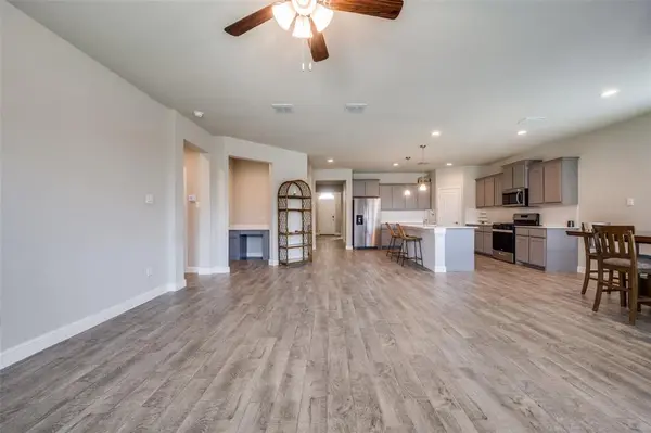 5267 Mountain View Drive, Krum, TX 76249