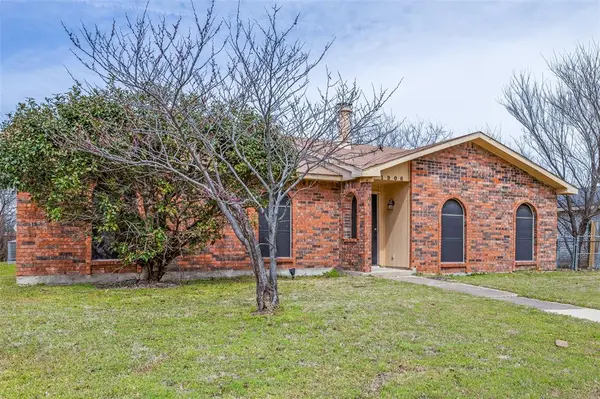 1906 Stockton Trail, Grand Prairie, TX 75052